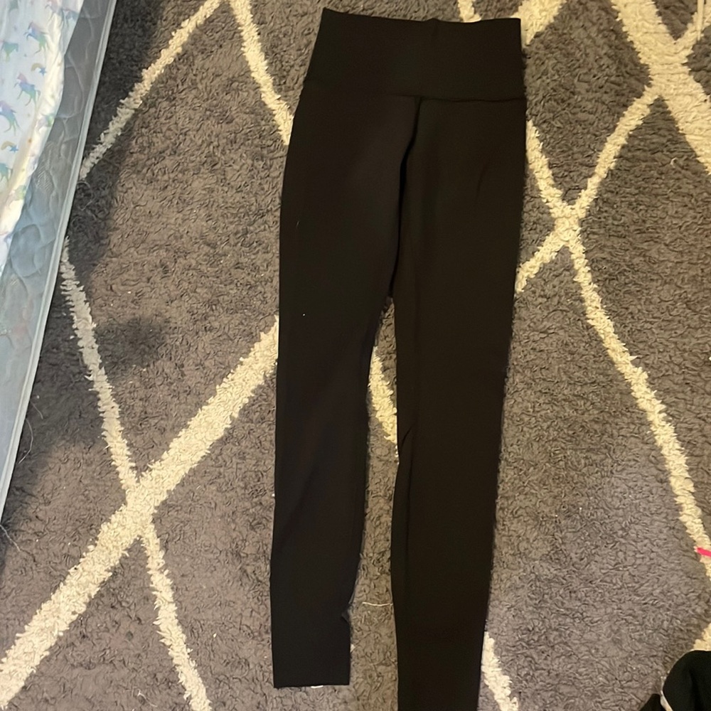 BRAND NEW LULULEMON LEGGINGS!!